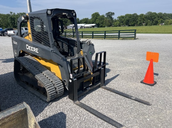 John Deere 323 Skidloader