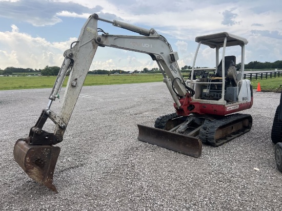 Takeuchi TB135 Trackhoe