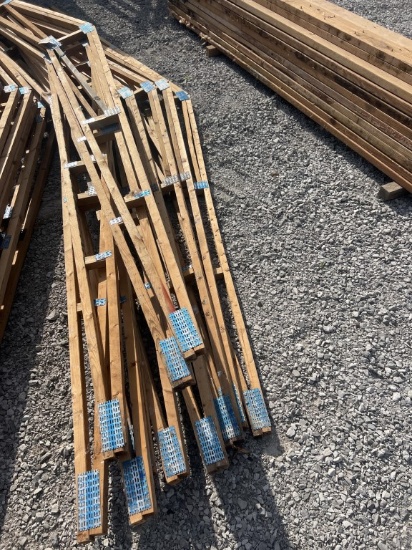 Used 14 foot trusses (11 count)