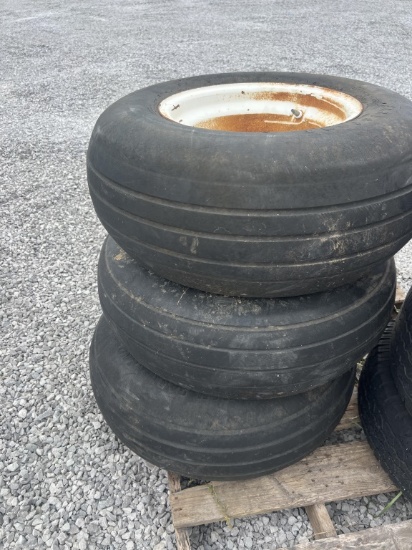 Set of 3 tires 11L15
