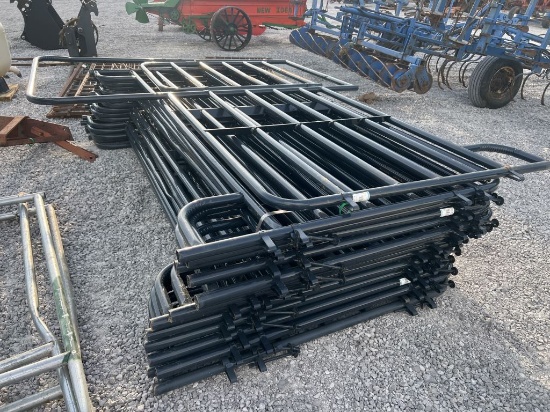 15x Corral panels (with gate) to make round pen