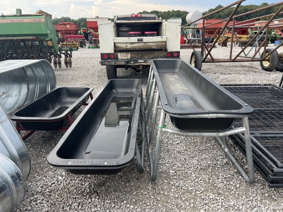 3x Feed bunks