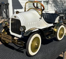 Pedal car