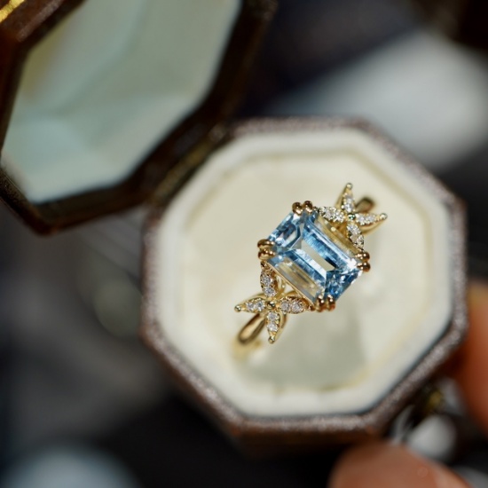 14k Gold 1.5 Ct Natural Aquamarine & Diamond Ring