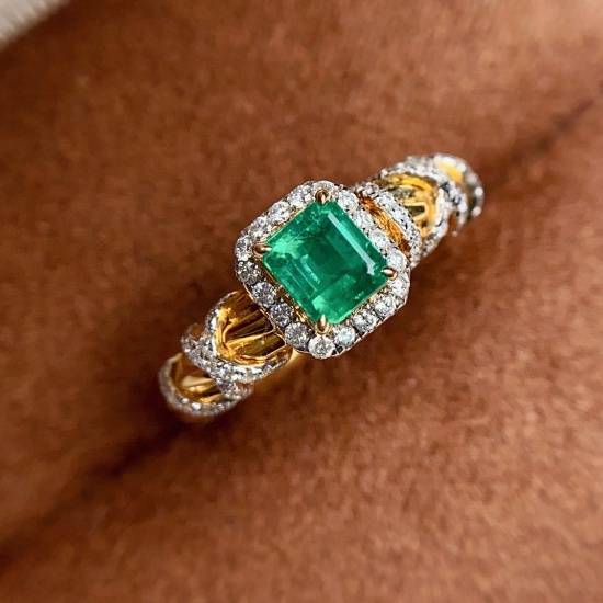 14k Gold 1.03 Ctw Natural Emerald & Diamond Ring