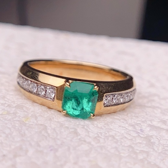 14k Gold 0.99 Ctw Natural Emerald & Diamond Ring