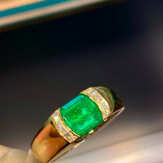 14k Gold 1.78 Ct Vivid Green Natural Emerald & Diamond Ring