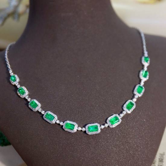14k Gold 6.05 Ctw Vivid Green Natural Emerald & Diamond Necklace