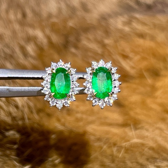 14k Gold 0.94 Ctw Vivid Green Natural Emerald & Diamond Earrings