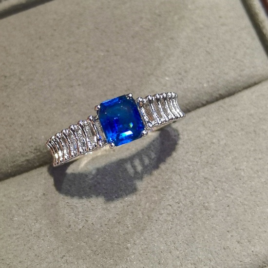 14k Gold 0.95 Ct Natural Sapphire Ring