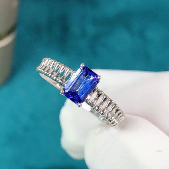14k Gold 0.51 Ct Natural Tanzanite Ring