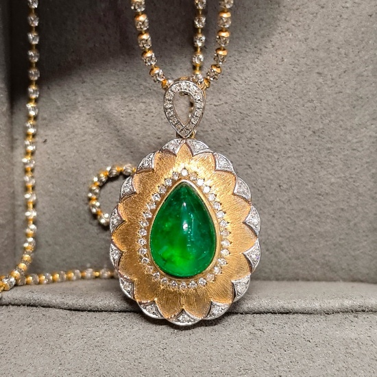14k Gold 2.98 Ctw Vivid Green Natural Emerald & Diamond Pendant( Without Chain )