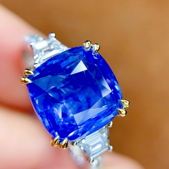 14k Gold 5 Ct Natural Sapphire & Diamond Ring