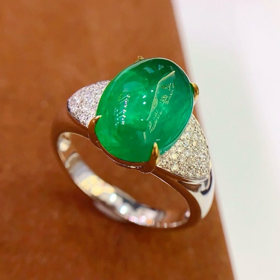 14k Gold 6.56 Ct Natural Emerald & Diamond Ring