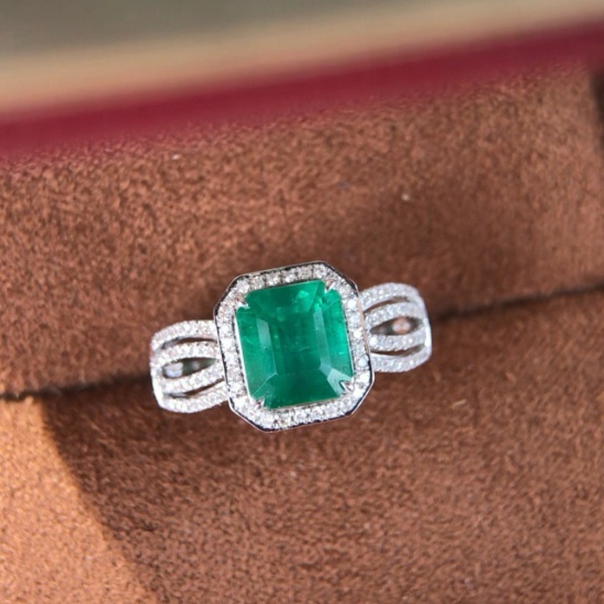 14k Gold 2.15 Ctw Natural Emerald & Diamond Ring