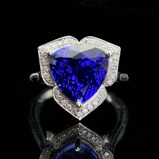 14k Gold 4.5 Ct Natural Tanzanite & Diamond Ring