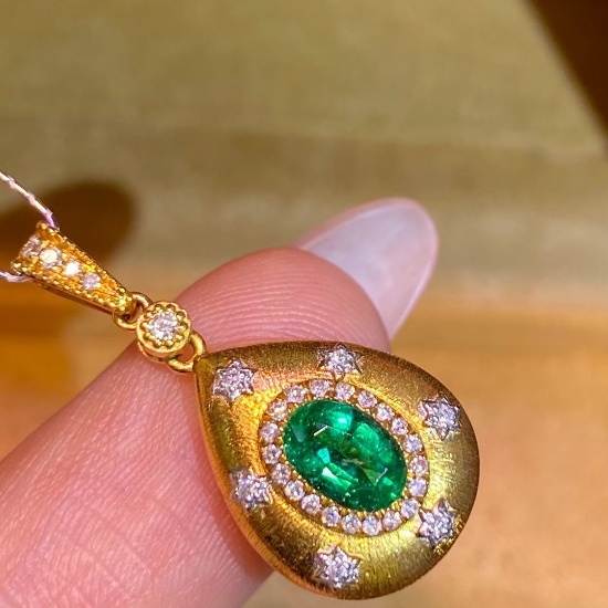 14k Gold 0.60 Ctw Natural Emerald & Diamond Pendant( Without Chain )