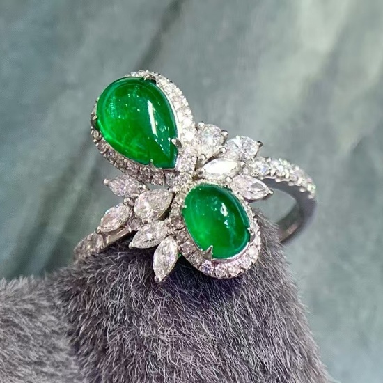 14k Gold 2.19 Ctw Vivid Green Natural Emerald & Diamond Ring