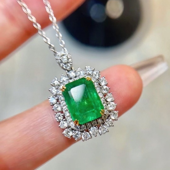 14k Gold 3.55 Ct Vivid Green Natural Emerald & Diamond Pendant( Without Chain )