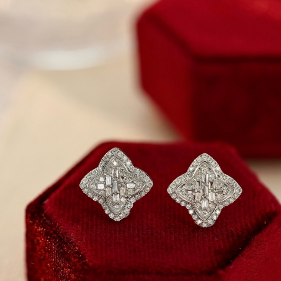 14k Gold 0.7 Ct Natural H Diamond Earrings