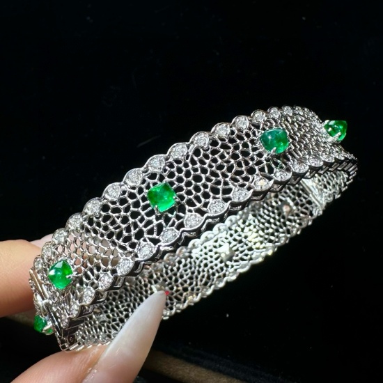 14k Gold 3.40 Ctw Vivid Green Natural Emerald & Diamond Bangle