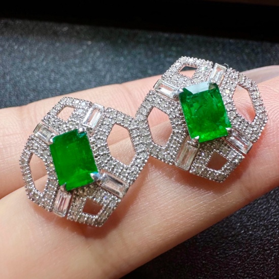 14k Gold 1.66 Ctw Vivid Green Natural Emerald & Diamond Earrings