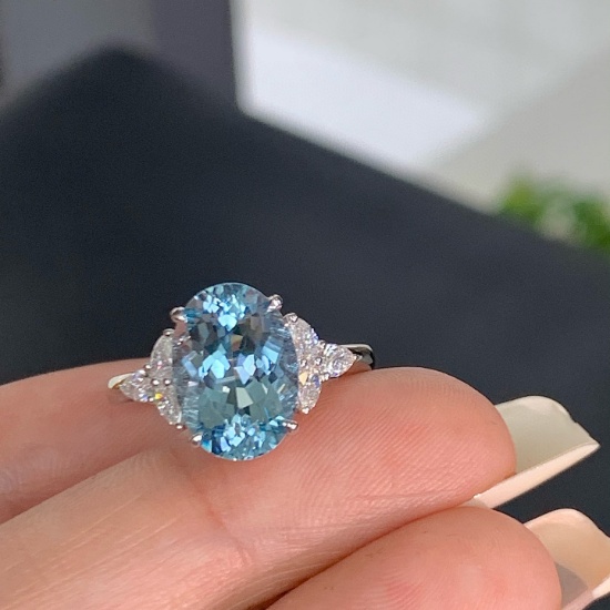 14k Gold 4.03 Ctw Natural Aquamarine & Diamond Ring