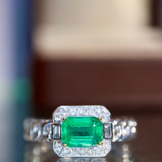 14k Gold 0.72 Ctw Natural Emerald & Diamond Ring