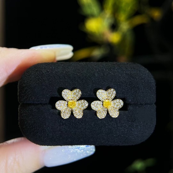 14k Gold 0.69 Ctw Natural Yellow Diamond & Diamond Earrings