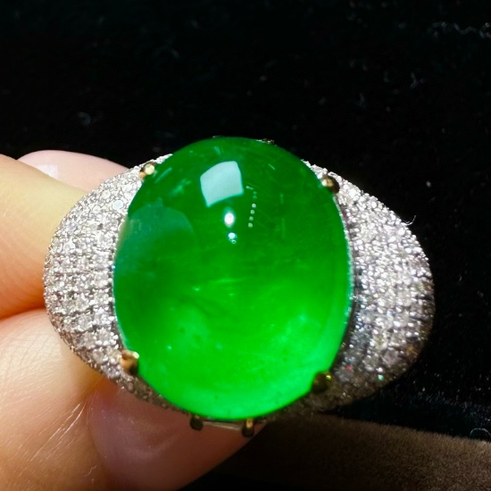 14k Gold 8.71 Ctw Vivid Green Natural Emerald & Diamond Ring