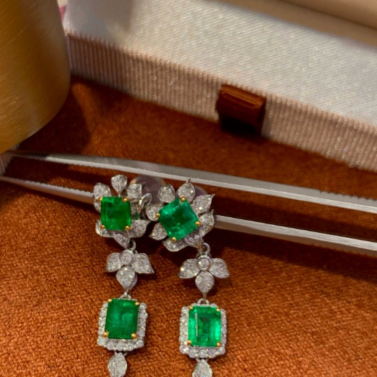 14k Gold 2.6 Ct Vivid Green Natural Emerald & Diamond Earrings