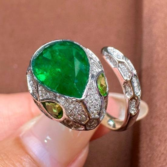 14k Gold 3.63 Ct Vivid Green Natural Emerald & Diamond & Tsavorite Ring