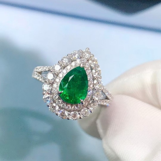 14k Gold 2.12 Ctw Vivid Green Natural Emerald & Diamond Ring