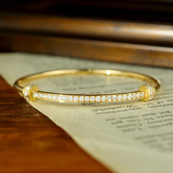 14k Gold 1.08 Ct Natural H Diamond Bangle