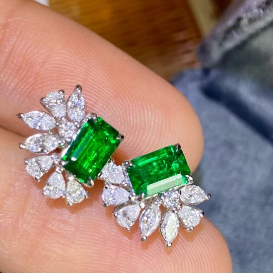 14k Gold 1.51 Ctw Vivid Green Natural Emerald & Diamond Earrings