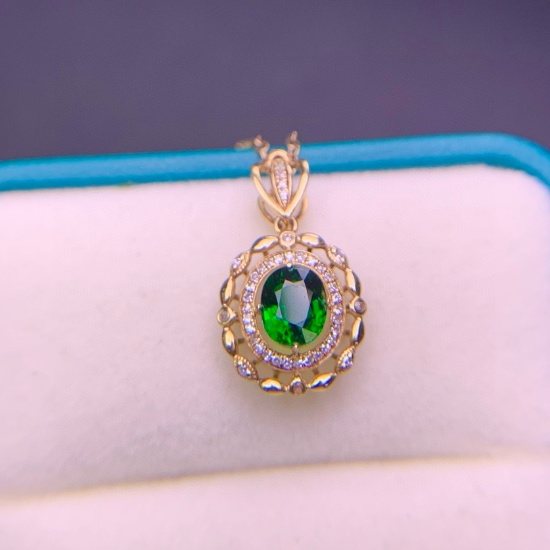 14k Gold 0.9 Ct Vivid Green Natural Tsavorite & Diamond Pendant( Without Chain )