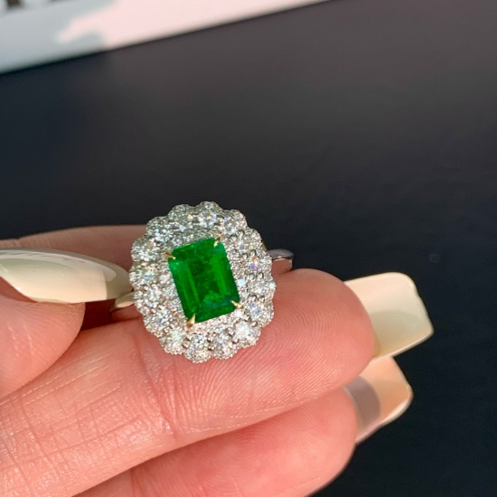 14k Gold 0.9 Ct Vivid Green Natural Emerald & Diamond Ring