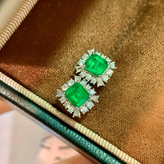 14k Gold 1.53 Ctw Natural Emerald & Diamond Earrings