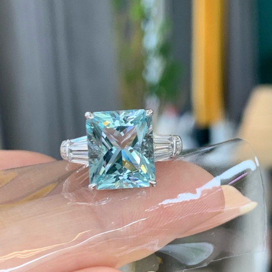 14k Gold 5.39 Ctw Natural Aquamarine & Diamond Ring