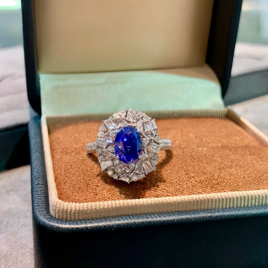 14k Gold 2.54 Ctw Vivid Blue Natural Sapphire & Diamond Ring