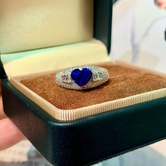 14k Gold 2.98 Ctw Natural Sapphire & Diamond Ring