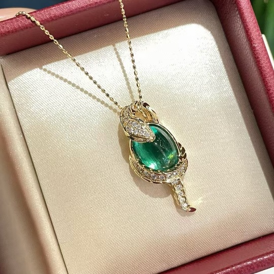 14k Gold 4.99 Ct Natural Emerald & Diamond Pendant( Without Chain )