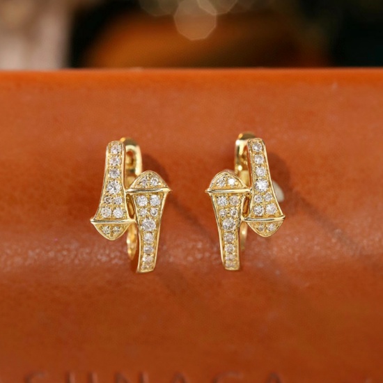 14k Gold 0.2 Ct Natural H Diamond Earrings
