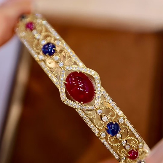14k Gold 5.50 Ctw Natural Ruby & Diamond Bangle
