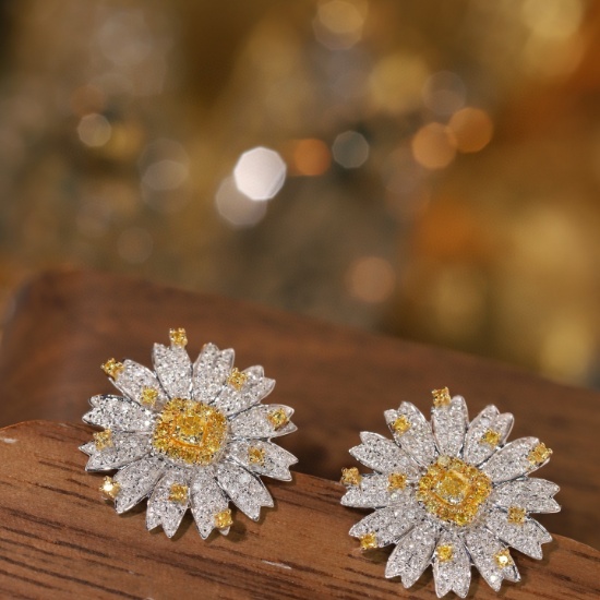 14k Gold 0.90 Ct Natural Color Diamond Earrings