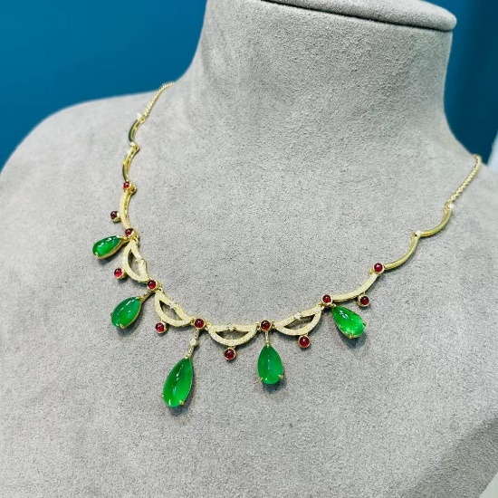 14k Gold 5.02 Ctw Vivid Green Natural Emerald & Diamond Necklace