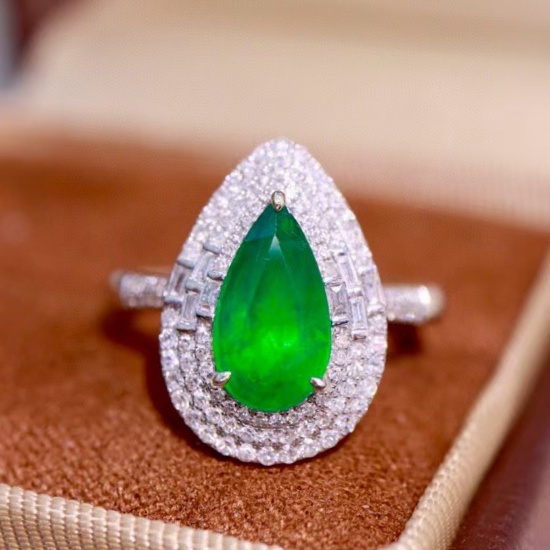 14k Gold 2.15 Ctw Natural Emerald & Diamond Ring