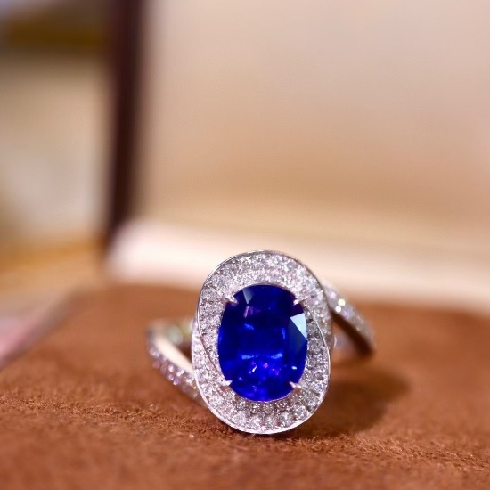 14k Gold 3.00 Ctw Vivid Blue Natural Sapphire & Diamond Ring