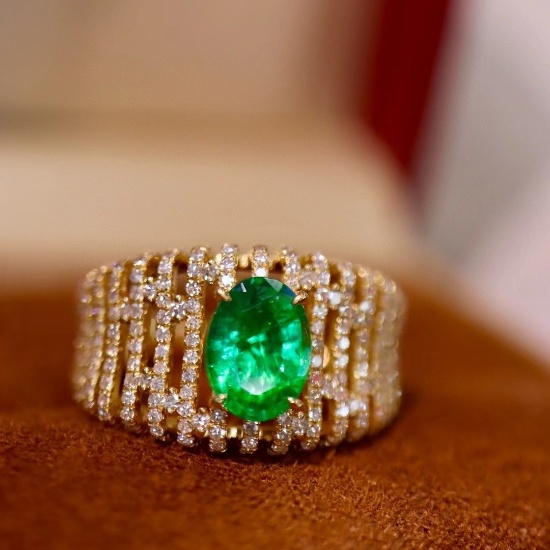 14k Gold 1.63 Ctw Vivid Green Natural Emerald & Diamond Ring