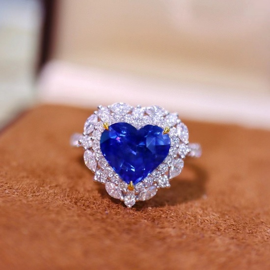 14k Gold 3.86 Ctw Vivid Blue Natural Sapphire & Diamond Ring